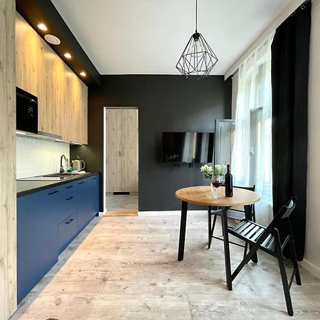 Stary Toruń Copernicus Street Apartment - Broken Flowers And Twin Peaks מראה חיצוני תמונה