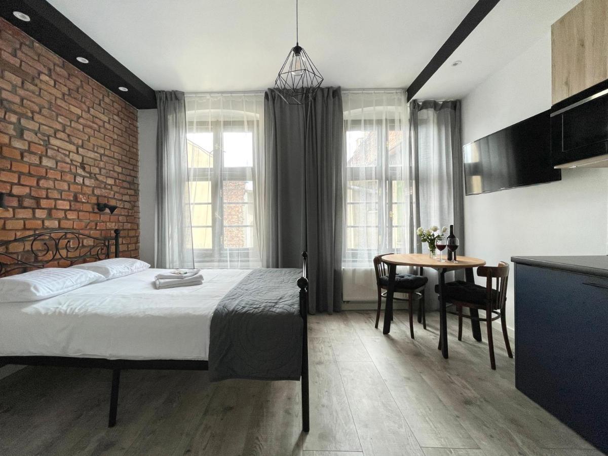 Stary Toruń Copernicus Street Apartment - Broken Flowers And Twin Peaks מראה חיצוני תמונה