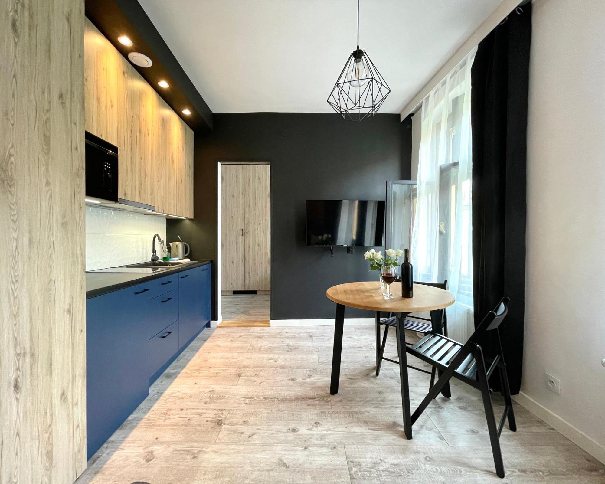 Stary Toruń Copernicus Street Apartment - Broken Flowers And Twin Peaks מראה חיצוני תמונה