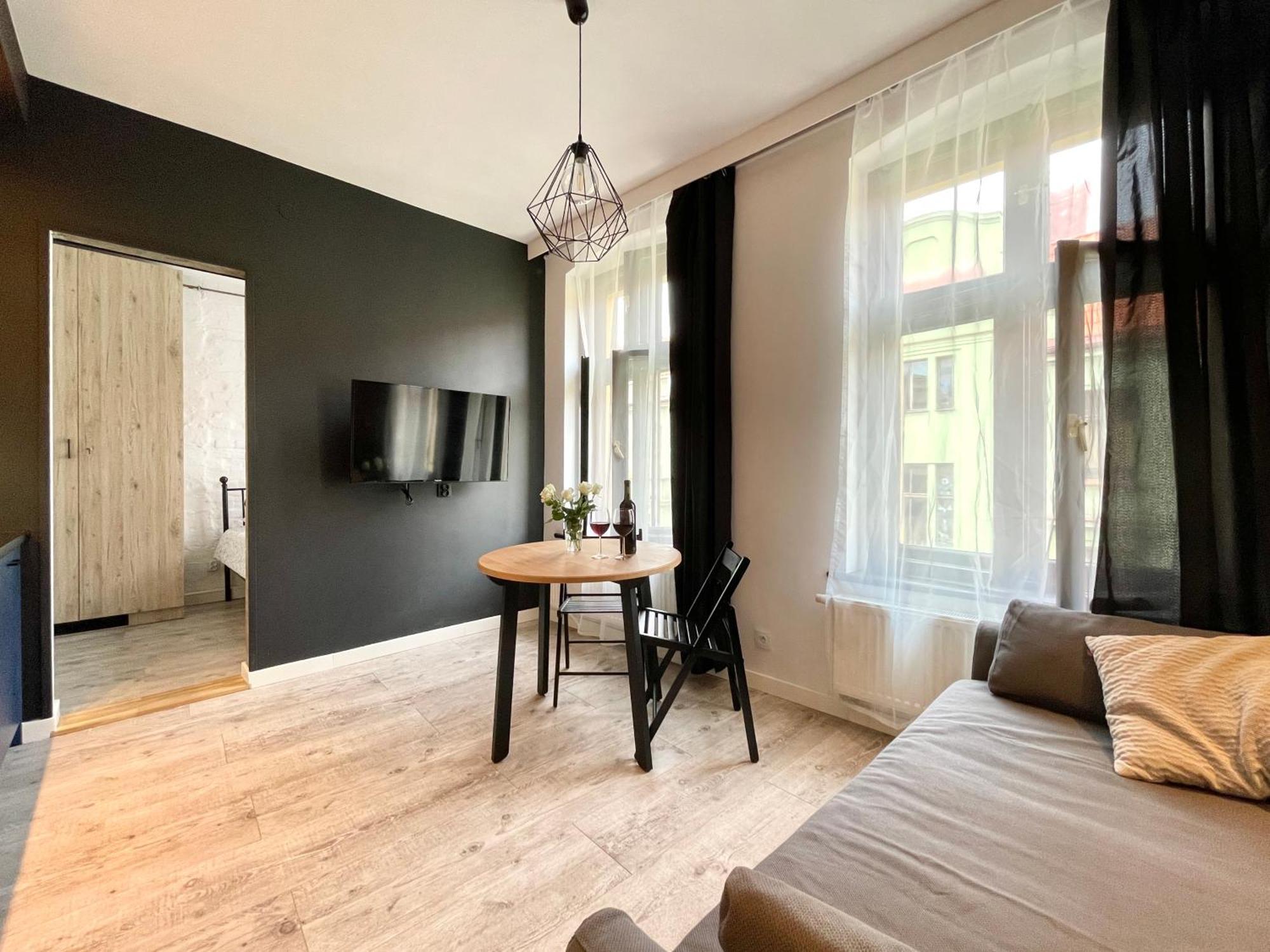 Stary Toruń Copernicus Street Apartment - Broken Flowers And Twin Peaks מראה חיצוני תמונה