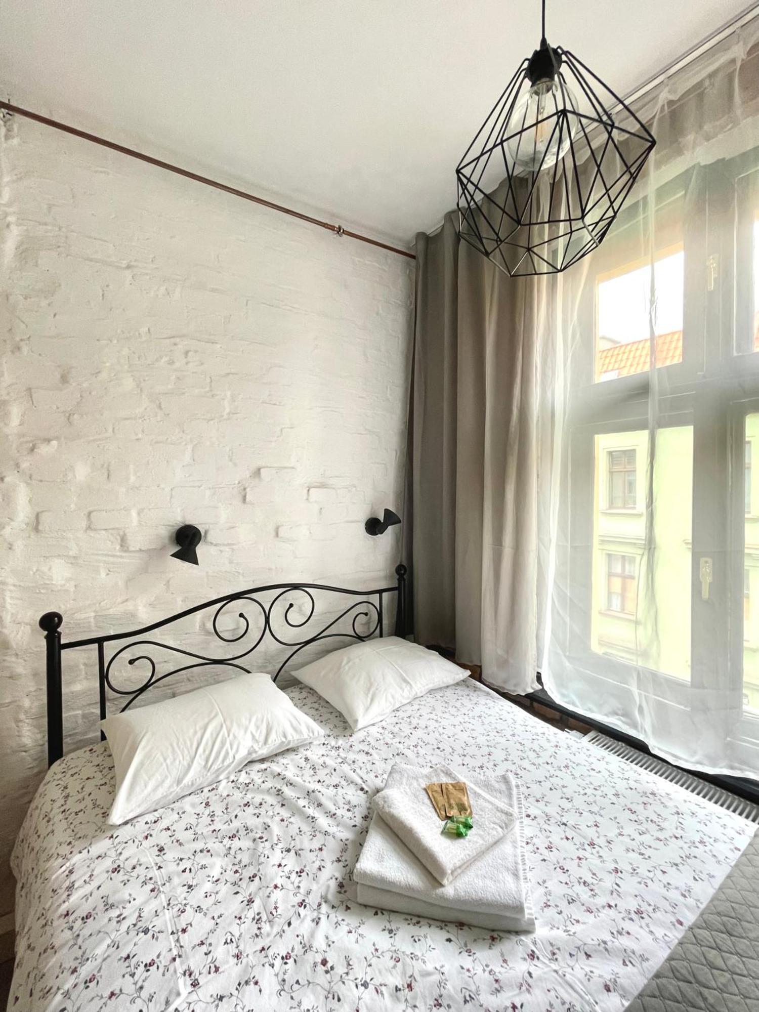 Stary Toruń Copernicus Street Apartment - Broken Flowers And Twin Peaks מראה חיצוני תמונה